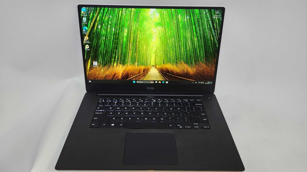 Dell Precision 5520 xeon E1505M v5 24 512 М1200 4GB 15,6"IPSFull HD