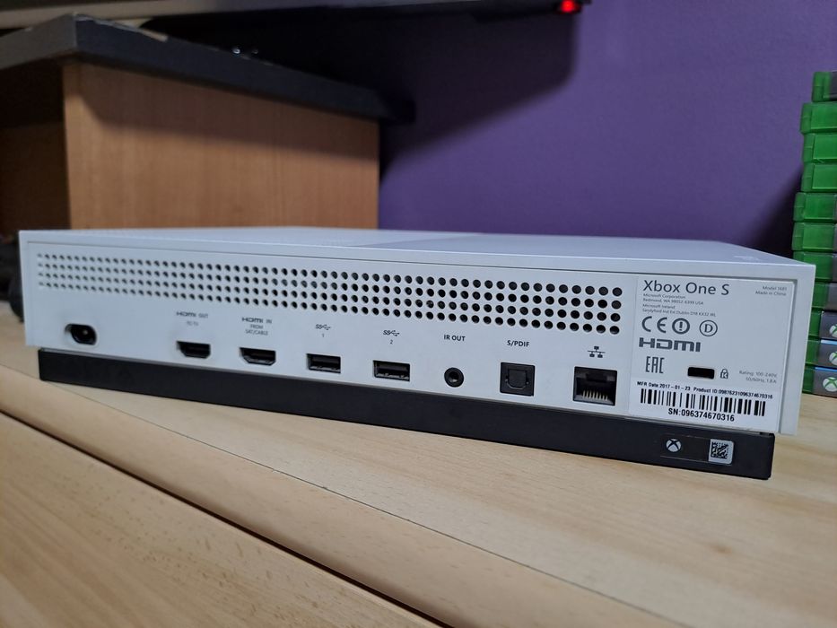 Konsola Xbox one S 500GB, 12 gier 2 pady