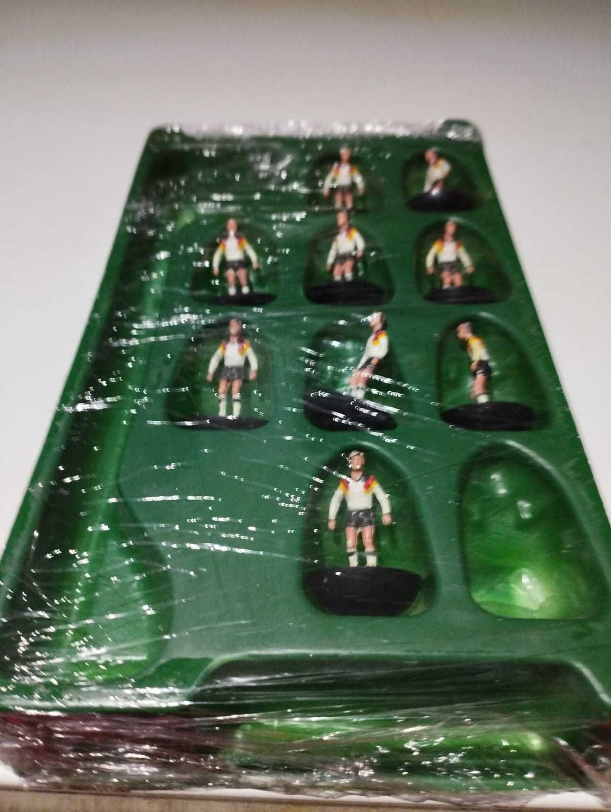 Vintage - Subbuteo - Alemanha ref. 768 - 9 Jogadores  Anos 90