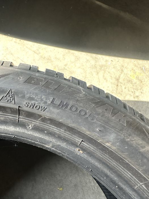 2x opony zimowe 235/45R18 Blizzak LM005 cena za parę 5/6mm 2020