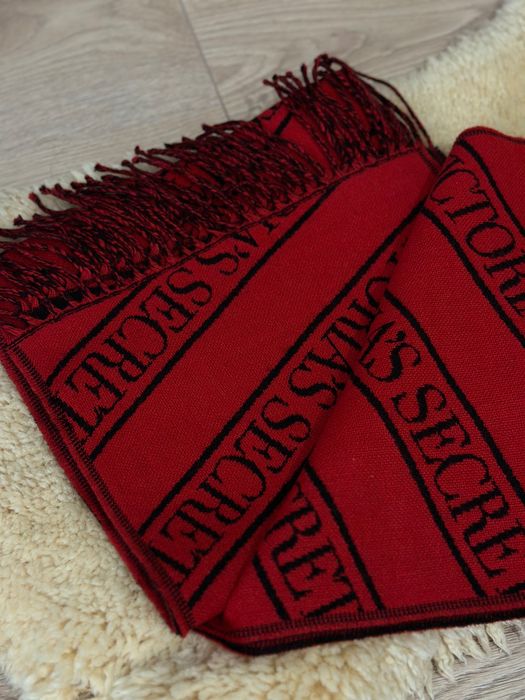 Стильний шарф Victoria’s Secret