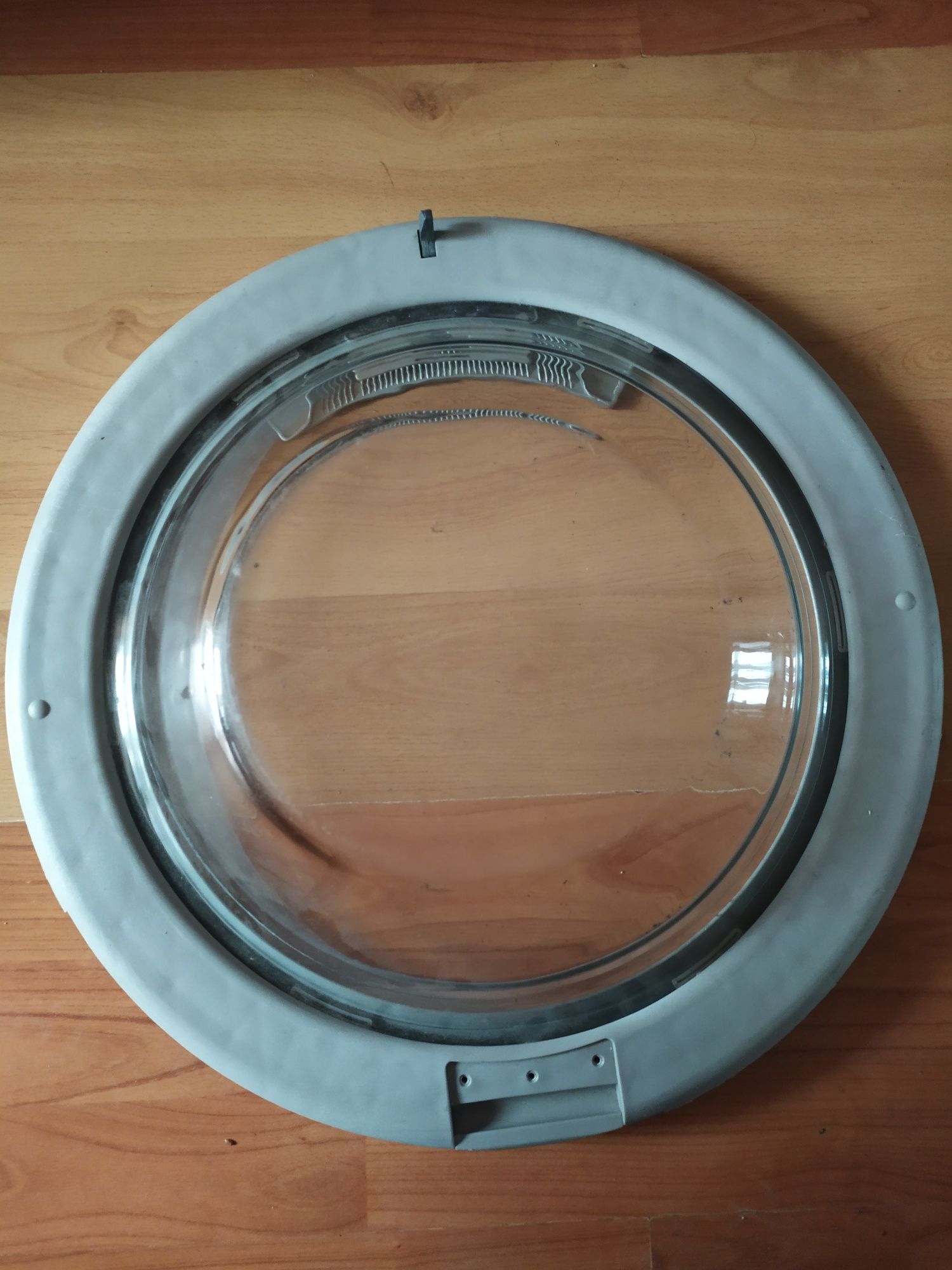 Продам Б/У ЛЮК (дверца) стиральной машиной Electrolux EWS105417A