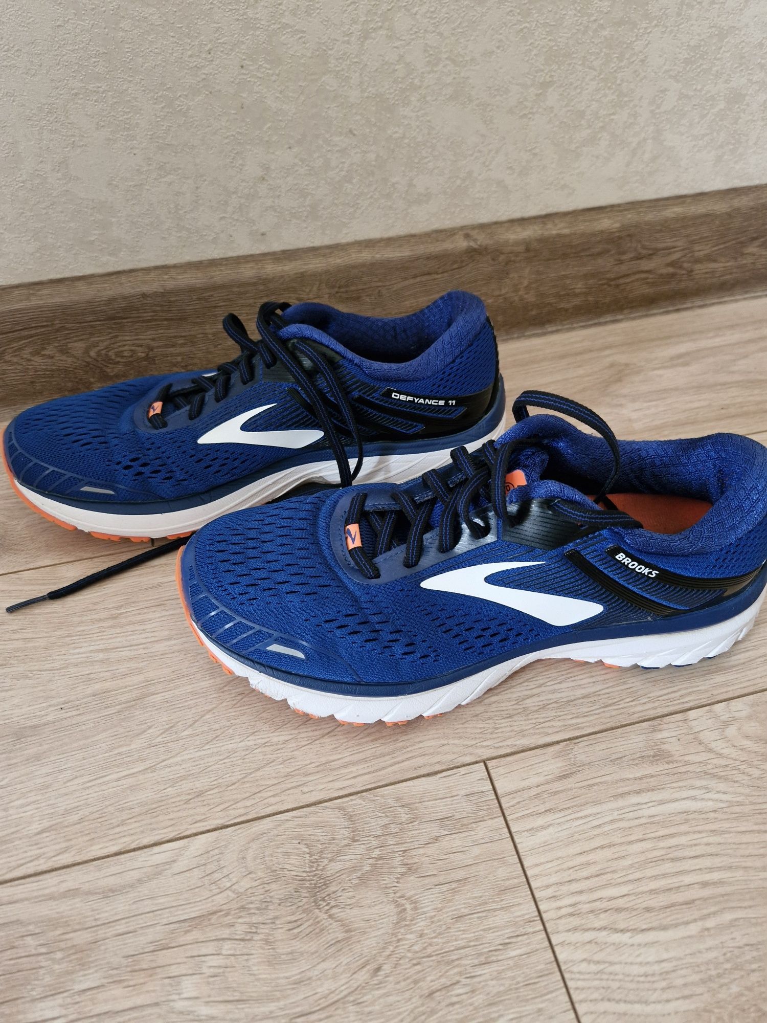 Кросівки Brooks defyance 11