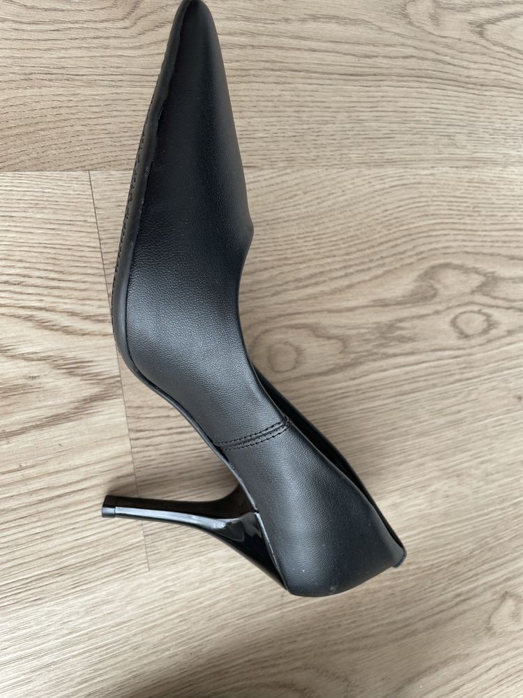 Sapatos salto alto novos 37