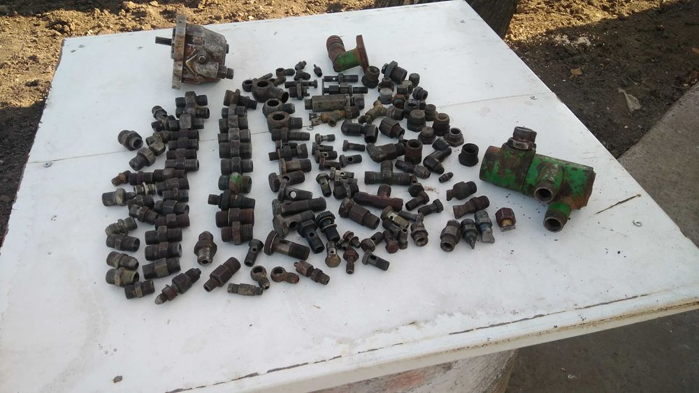 Гідравлічні штуцери, насос НШ-10, фляцень насоса НШ-32