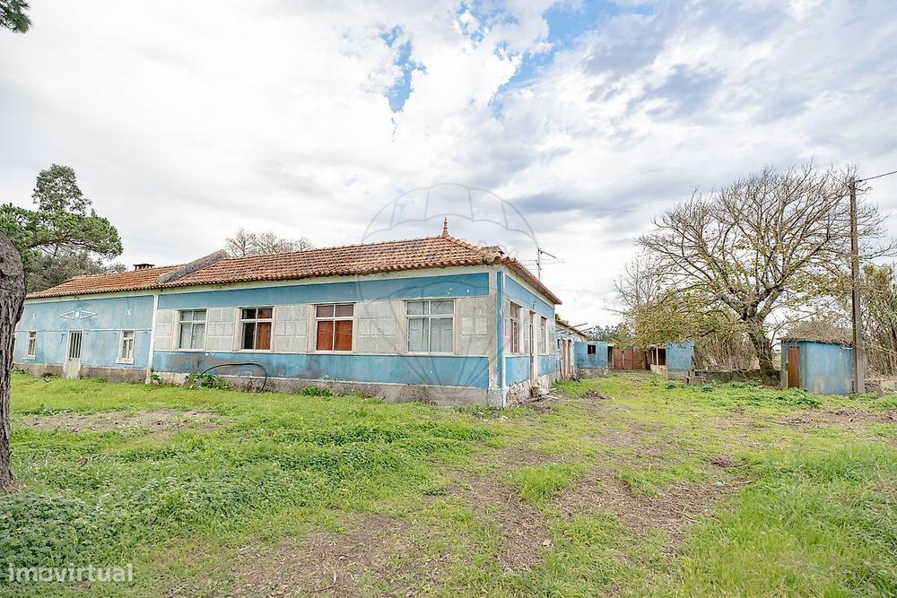 Moradia T4 para venda