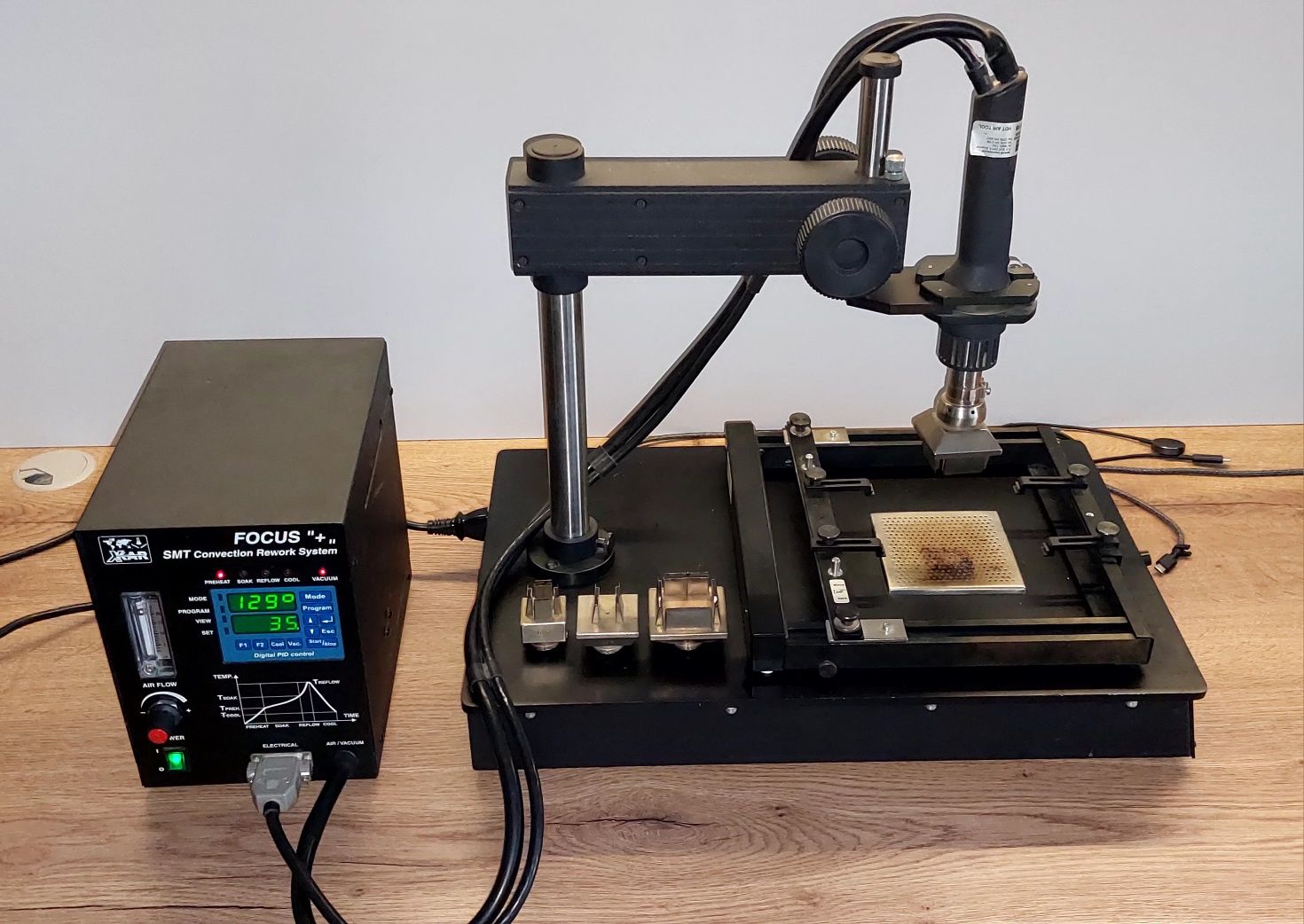 Profesjonalny Zestaw SMT Convection Rework System Focus"+" X-KAR Bokar