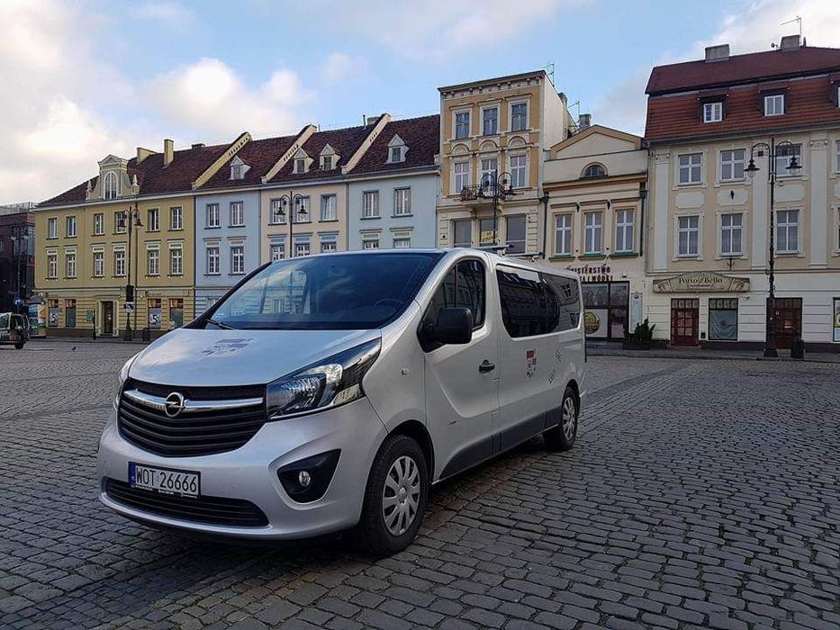 Wynajem busa wypożyczalnia busów busy osobowe rent a Car przewóz osób