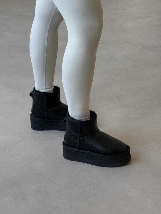 Женские Ugg Mini Platform Black Leather черные кожанные УГГ міні