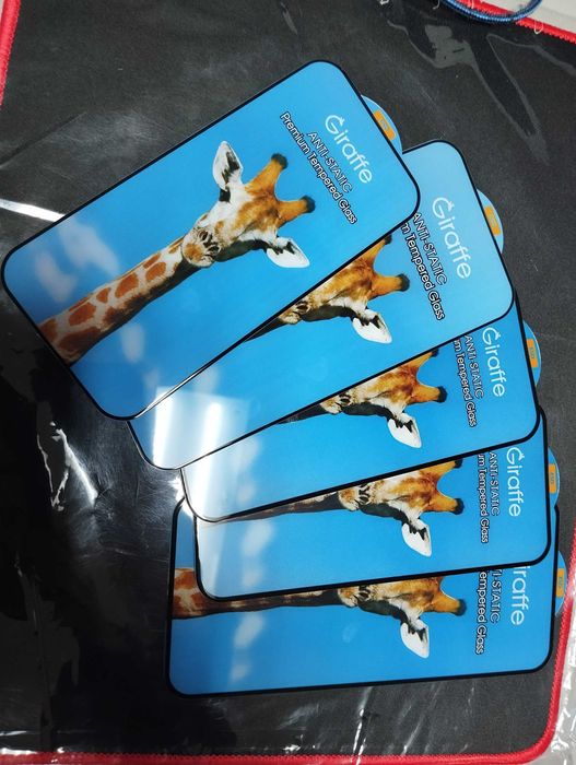 Захисні стекла на смартфон і IPhone. Різні марки.