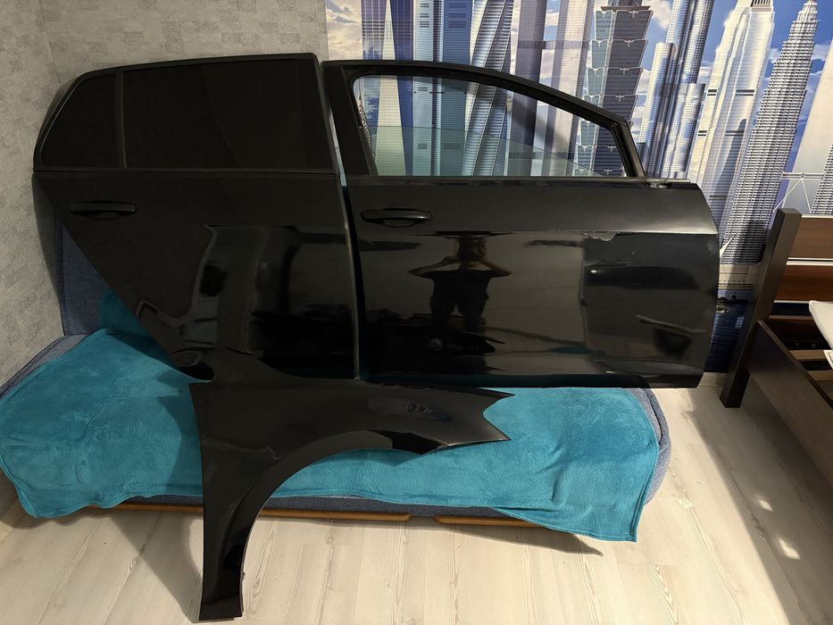 Golf 7 drzwi prawe przód , prawe tylne drzwi i błotnik prawy LC9X