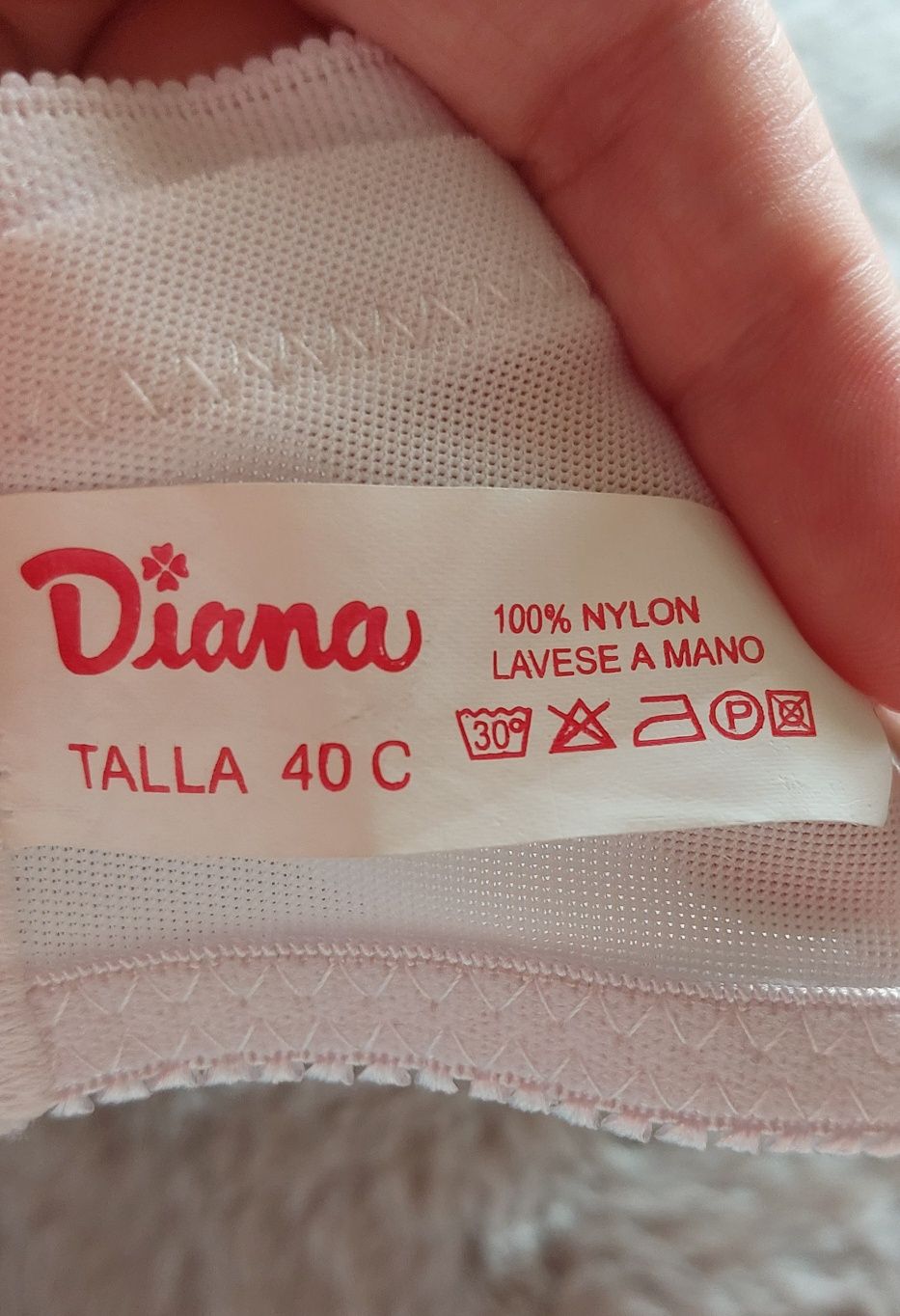 Nowy biały biustonosz 40C/90C