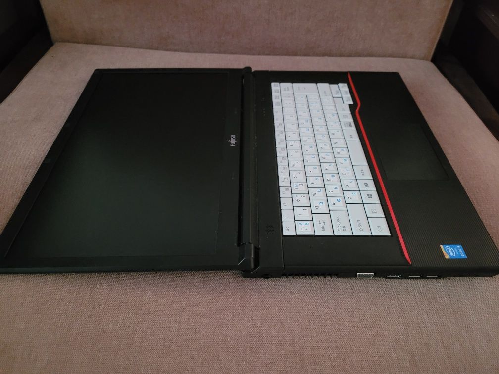 ноутбук fujitsu i5