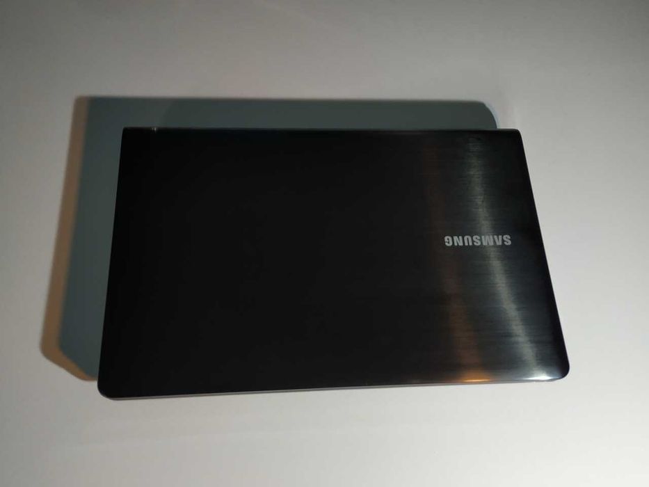 Laptop Samsung Intel ATi Radeon 15.6" Gwarancja 12 miesiecy