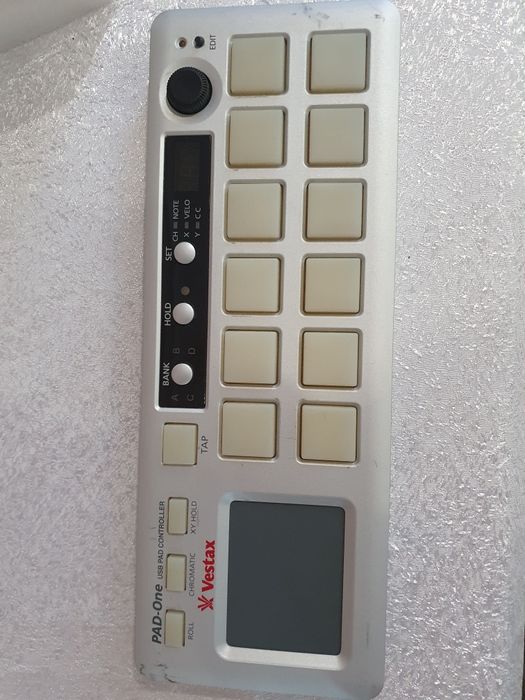 Міді контролер Vestax Pad one