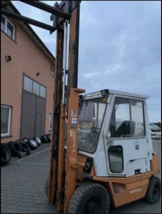 Wózek widłowy TOYOTA