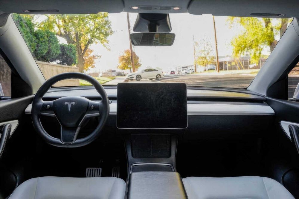 Tesla Model Y Performance      2022