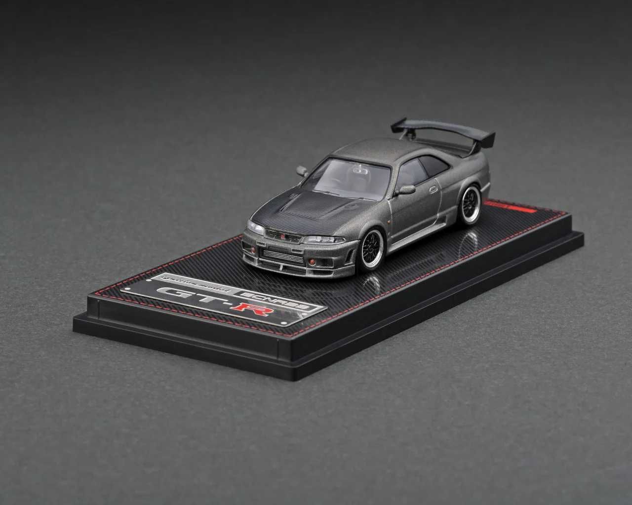 Nissan R33 GT-R Titanium Gray Ignition 1:64