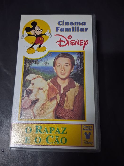 Filmes de vários géneros em VHS