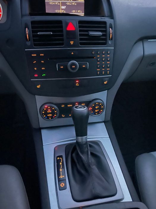 Mercedes-Benz c200 s204 2008р