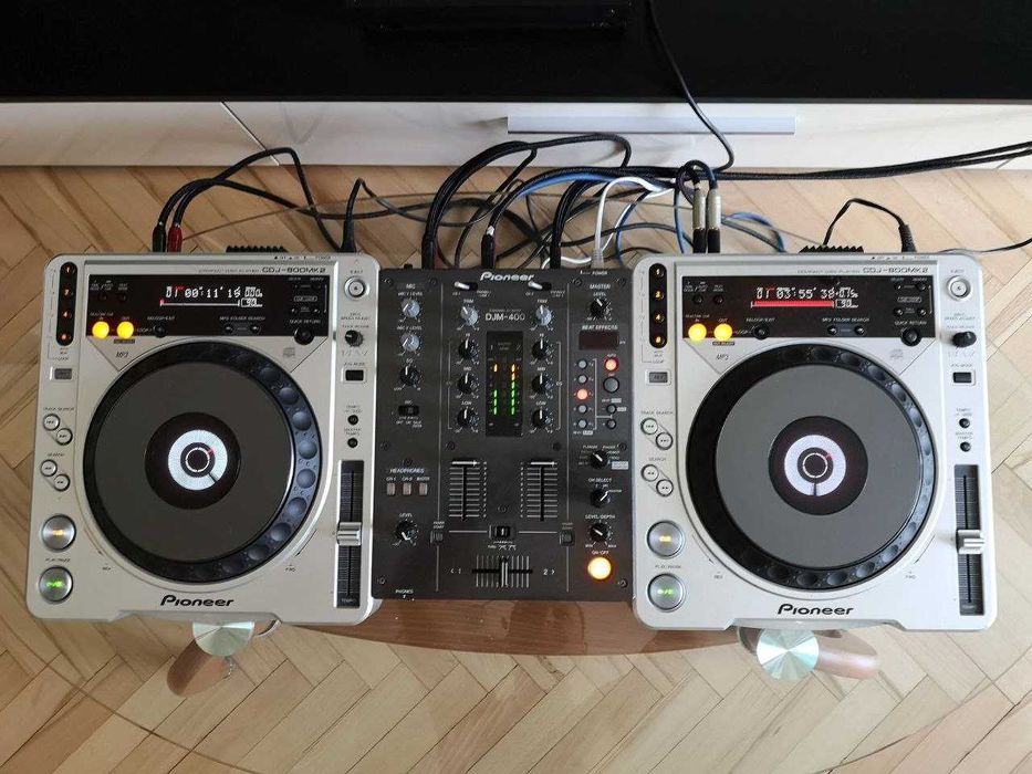 Комплект DJ обладнання: DJM-400 та Pioneer CDJ-800MK2 (2шт)