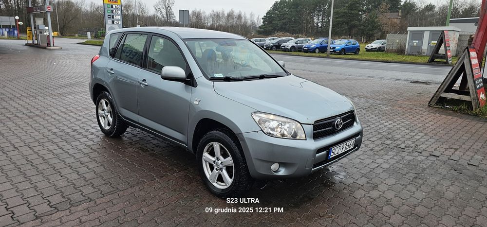Toyota RAV4 2.2D 4x4 2006r