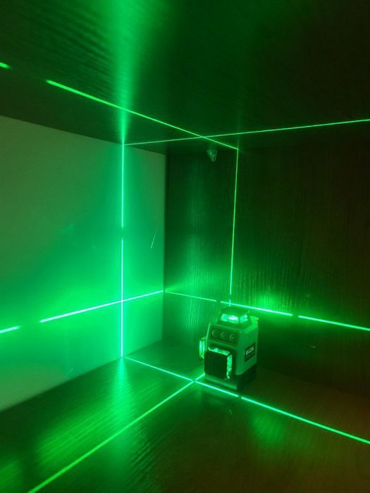 Poziomica laserowa Hilda 12 linii 3D laserem krzyżowym 360
