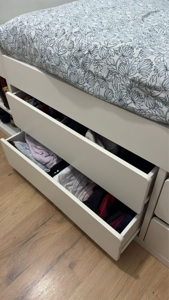 Cama Ikea solteiro c/arrumação
