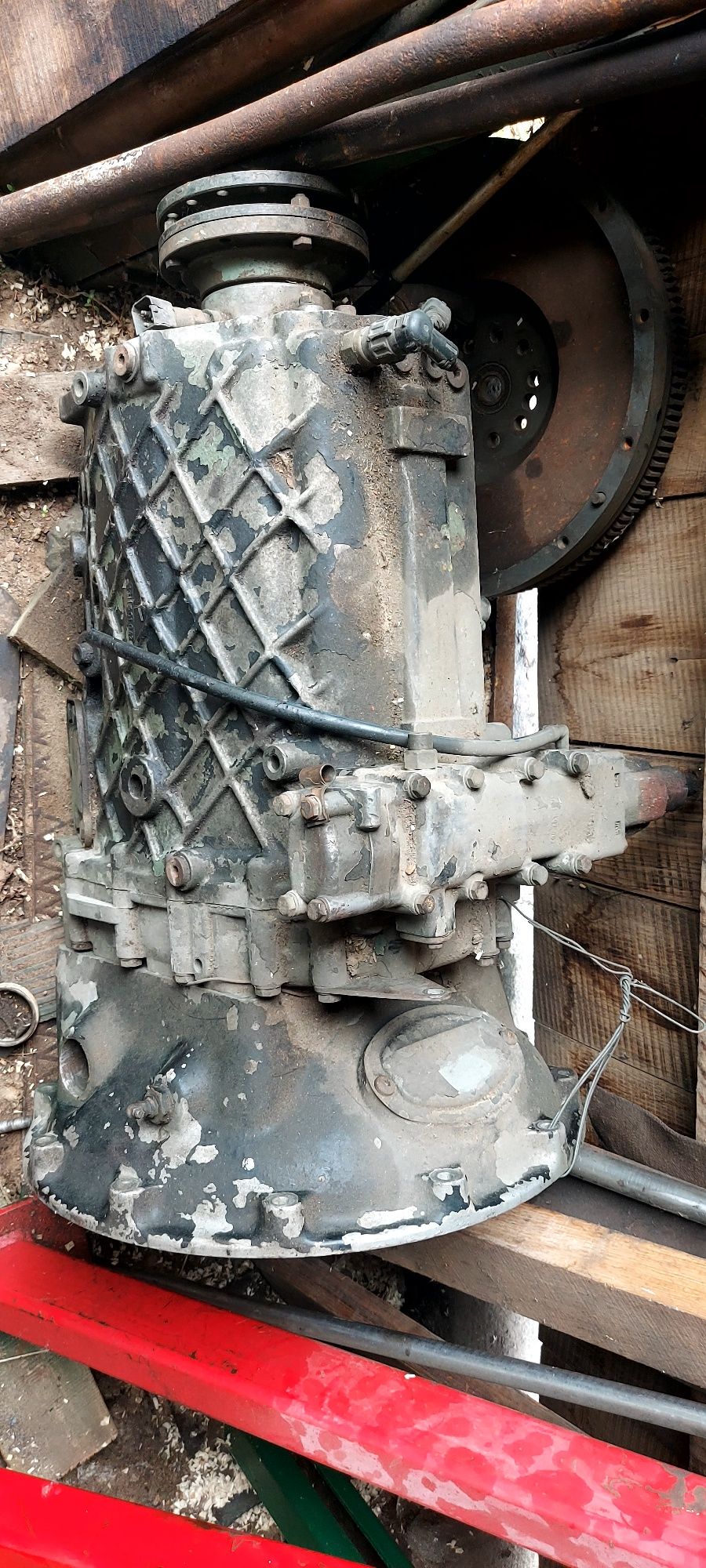 Запчастини Volvo Fl6 220