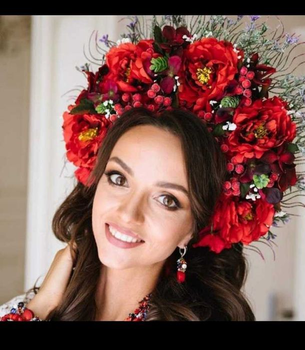 Нарядный украинский венок