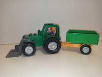 Zielony traktor z przyczepą Lego Duplo