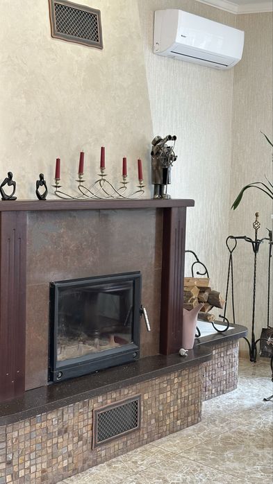 Продається просторий будинок з ландшафтною ділянкою|10 соток|266,6м2