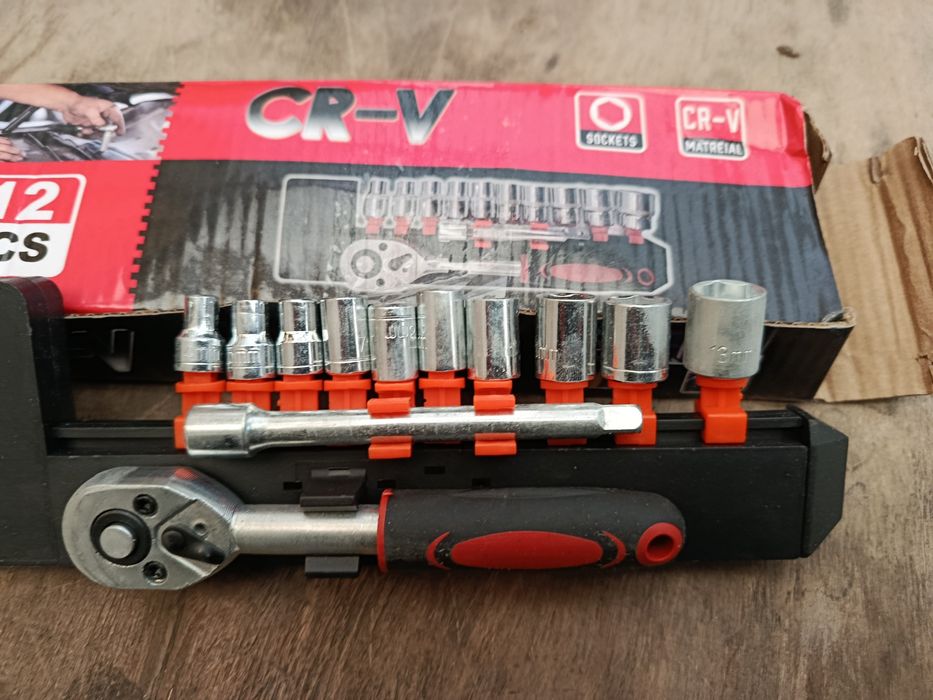 Набор инструментов.