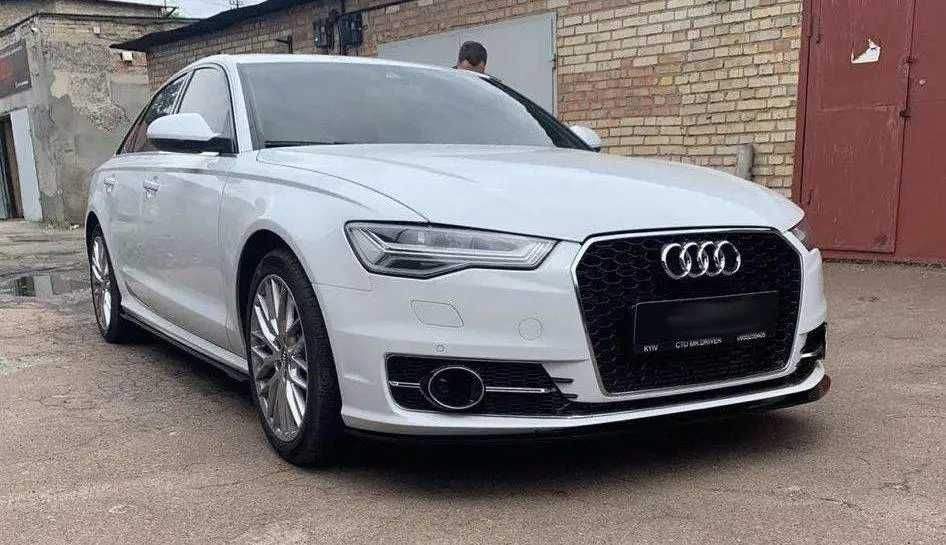 Решетка радиатора Audi A6 C6 C7 (05-18) стиль S6 RS6 Ауди А6 С6 С7