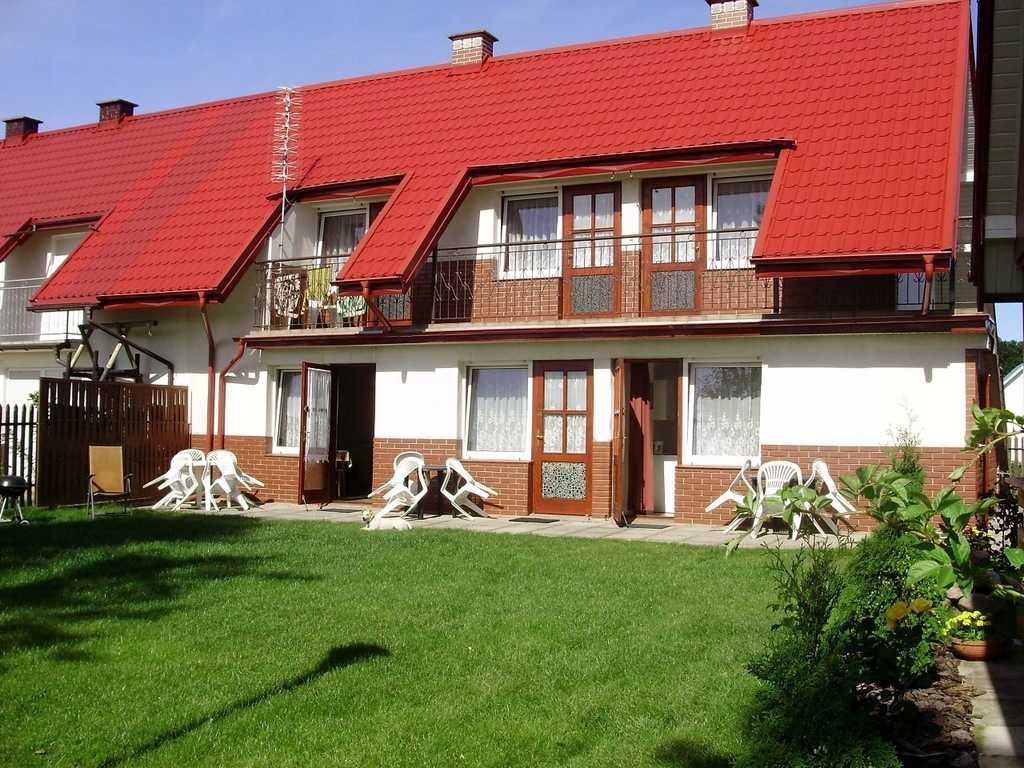 Karwia pokoje gościnne .