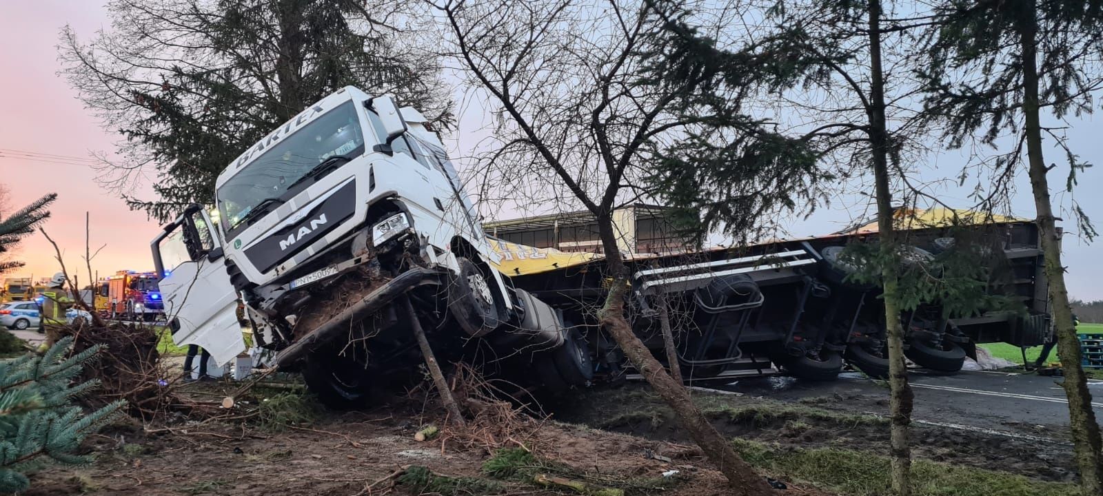 Pomoc drogowa TIR Holownik dzwig 24/7 A2  S3 S5 Mobilny Serwis opon