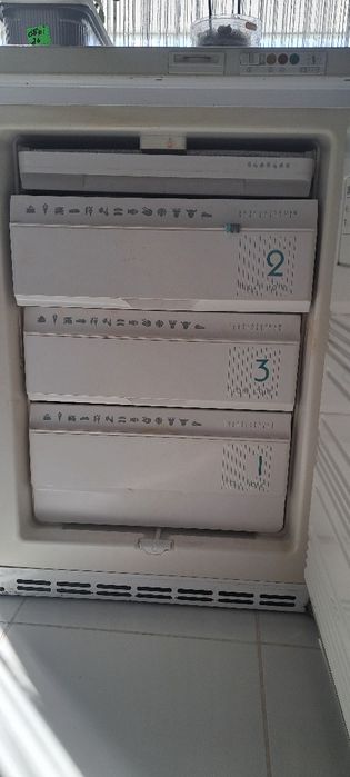 Продам морозильну камеру