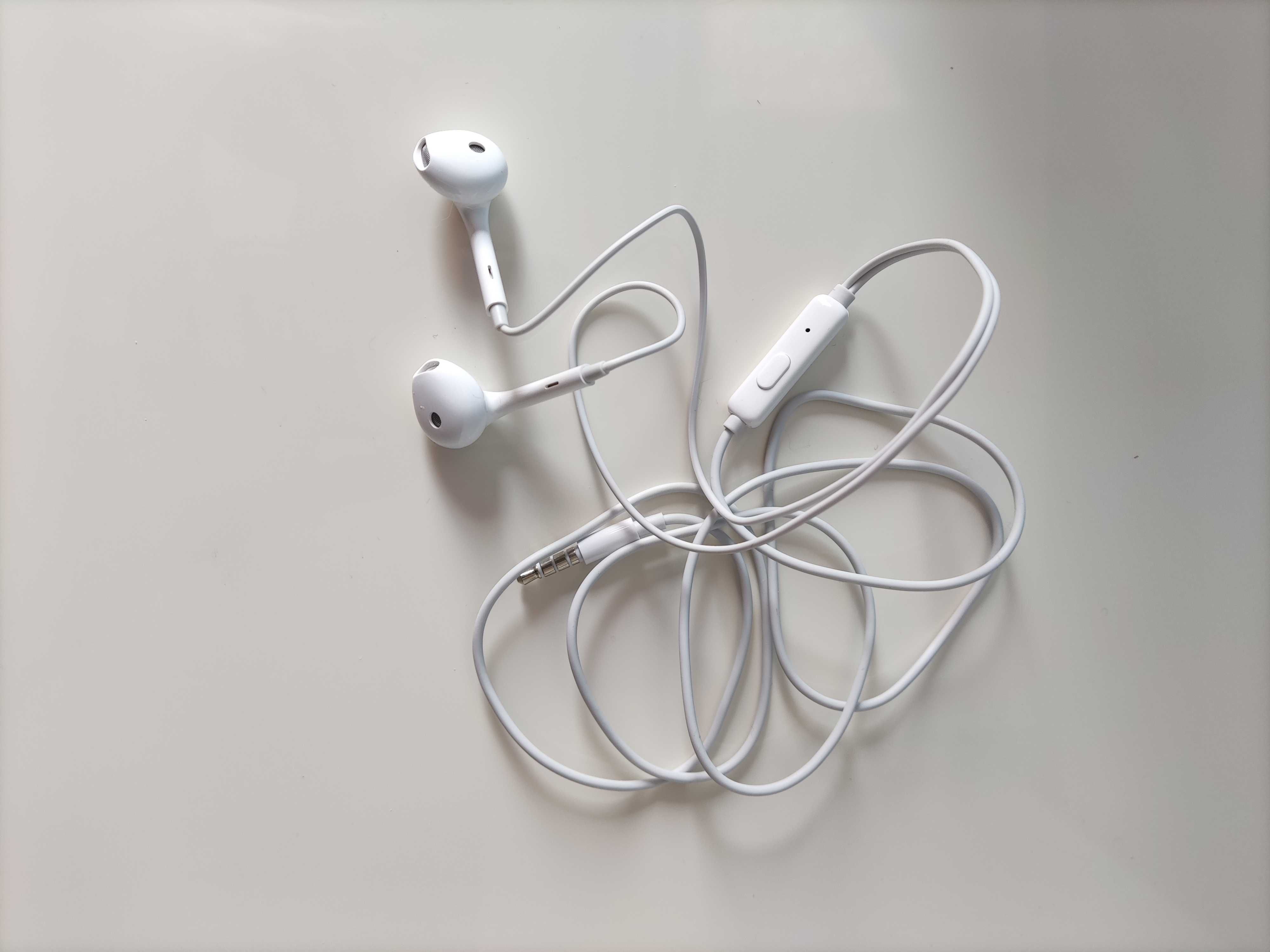 Słuchawki oppo białe nowe