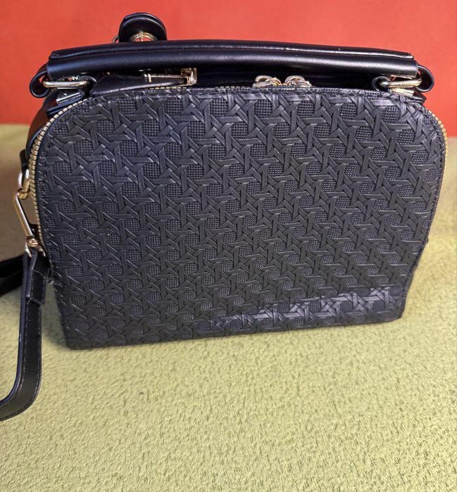 Продам стильну сумочку