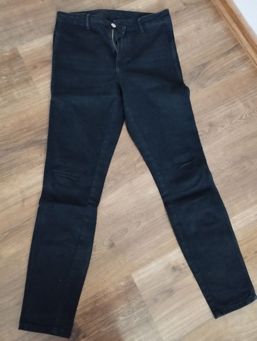 Czarne jeansy H&M