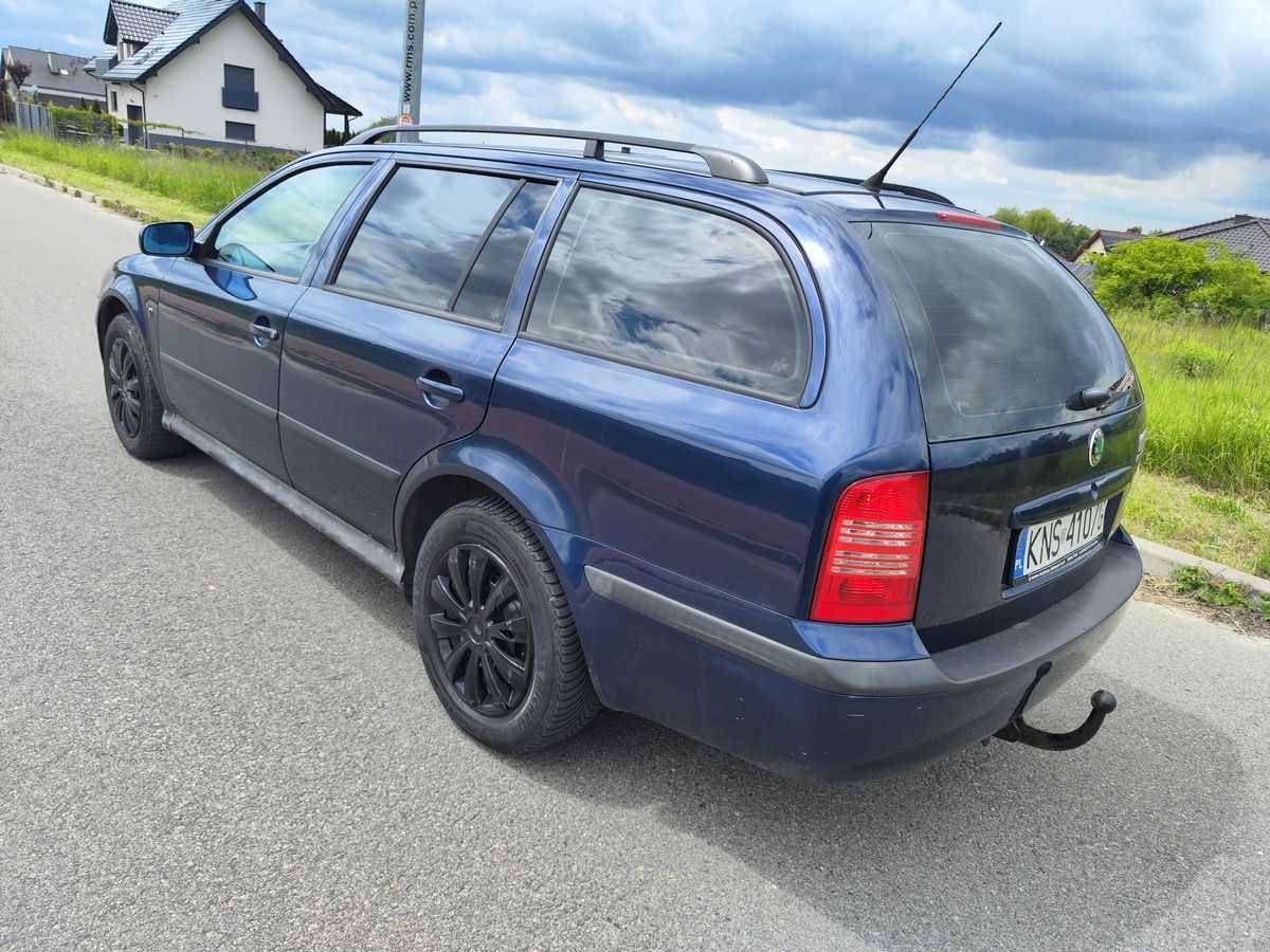 Skoda Octavia 2.0 115KM LPG Xenon Hak Elektryka Długie opłaty Sprawna