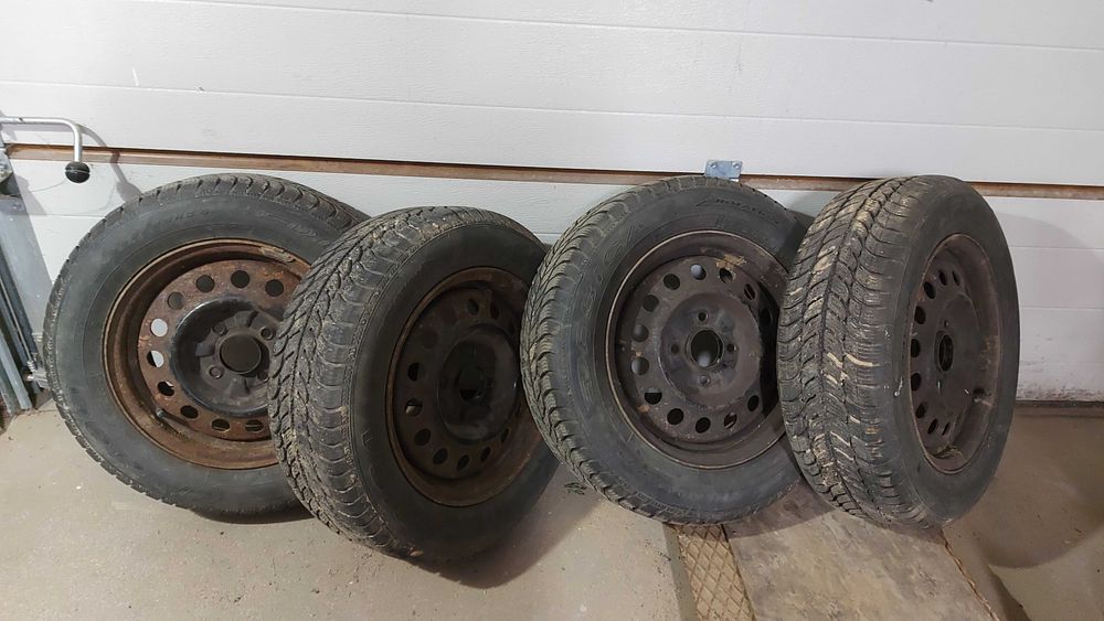 Koła 4x114.3 felgi i opony Dębica Frigo 2 195/65 R15 Zimowe Mitsubishi