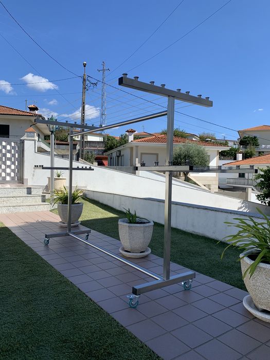 Super promoçao estendal  em inox fixos ou rolantes no nosso modelo stand  disponível para entrega mediata