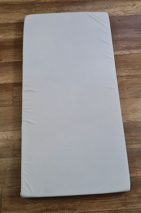 Materac do łóżeczka IKEA 120x60
Stan idealny bez plam jak na zdjęciach