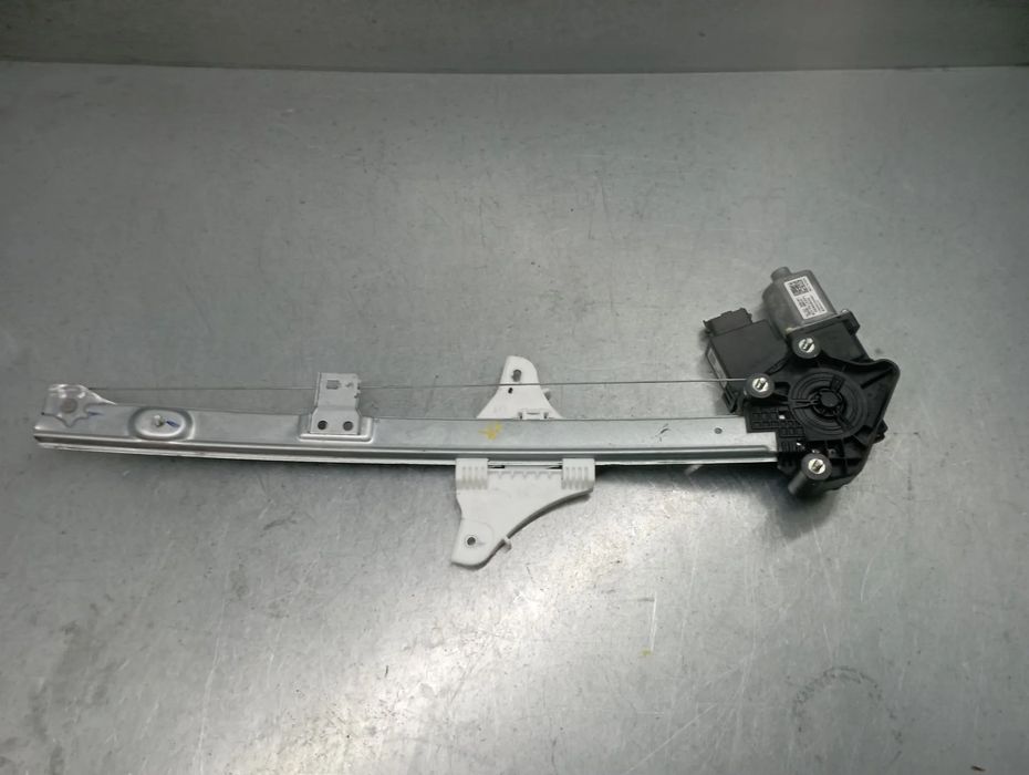 Elevador vidros frente esquerdo HYUNDAI i20 (BC3, BI3)