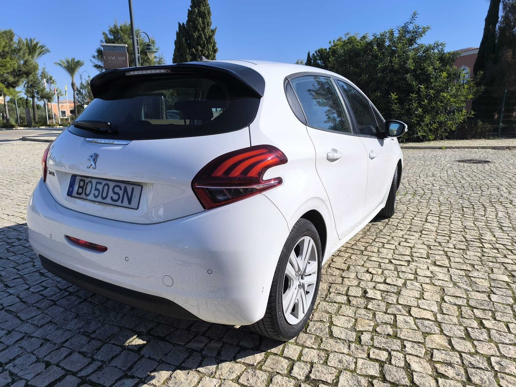 Peugeot 208 1.2 Signature – Novembro 2018, 88.800 km, Excelente Estado