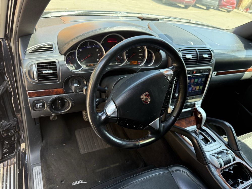 Porsche cayenne 957 GTS