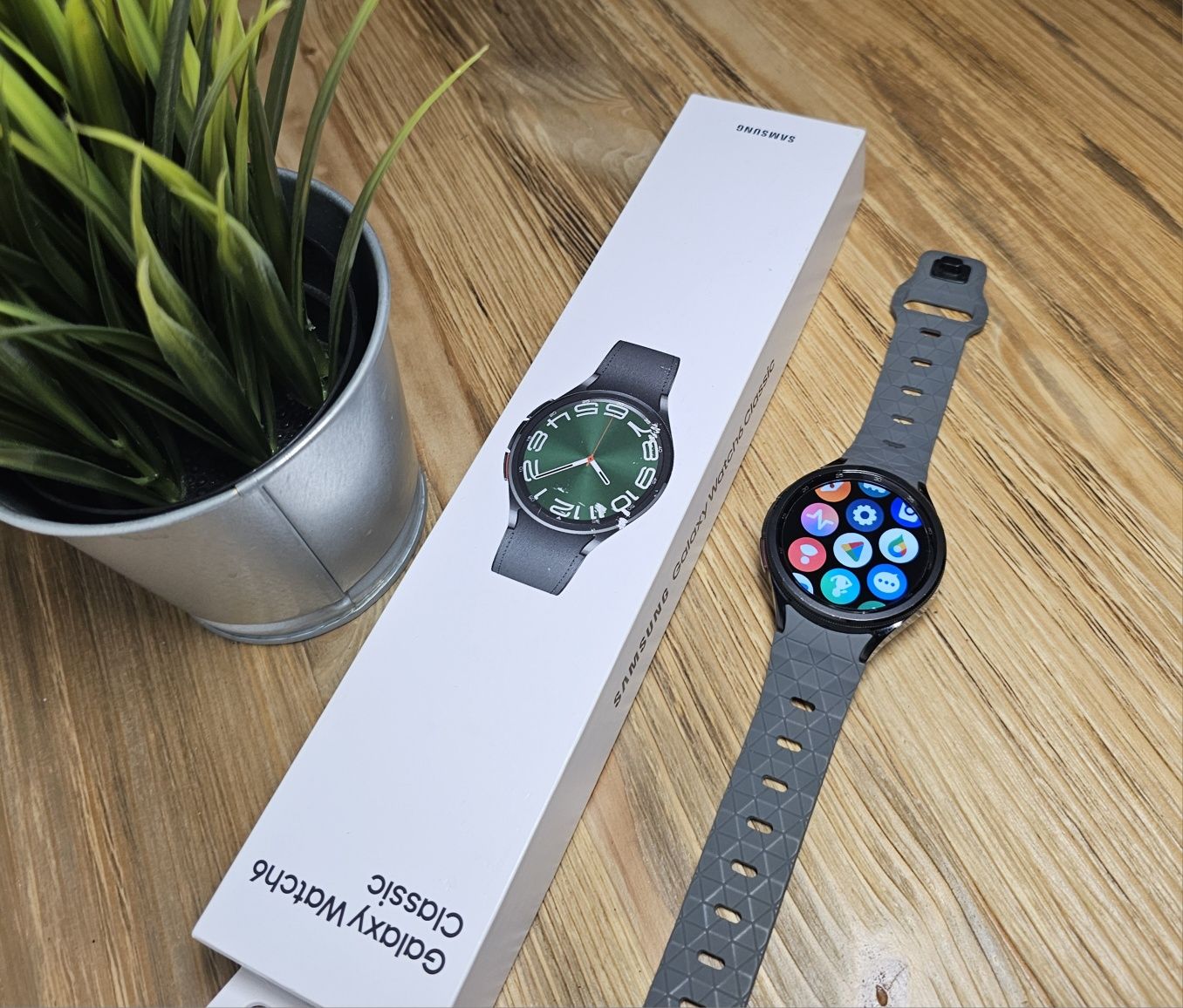 Smartwatch Samsung Galaxy watch 6 classic 47 LTE e SIM spory zestaw