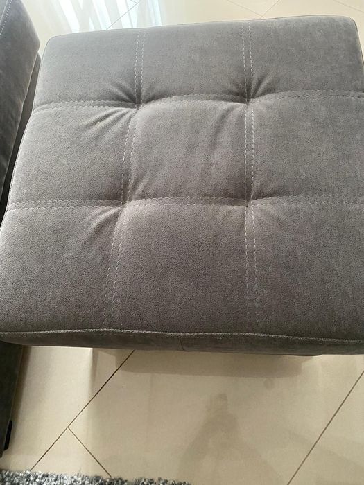 Narożnik z funkcją spania+2pufy