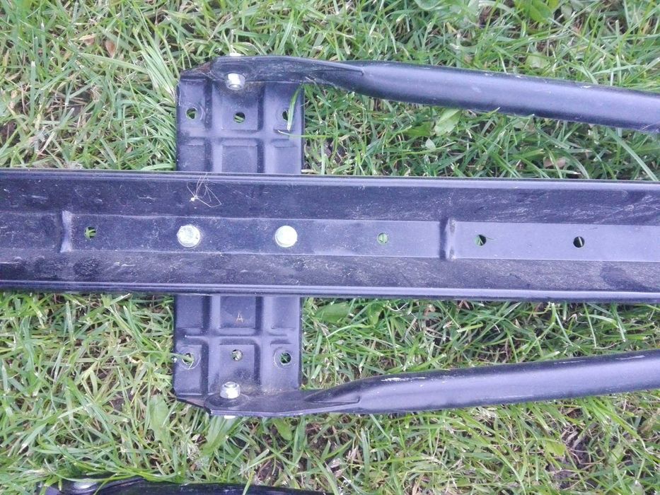 Bagażnik dachowy + uchwyty rowerowe 5 szt.